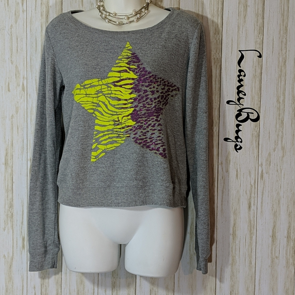 Hard candy graphic sweater size M